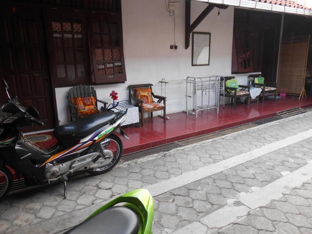 Fortuna Guest House Джокякарта Екстериор снимка