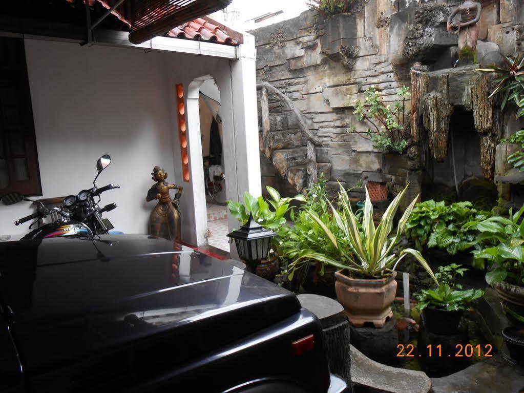 Fortuna Guest House Джокякарта Екстериор снимка