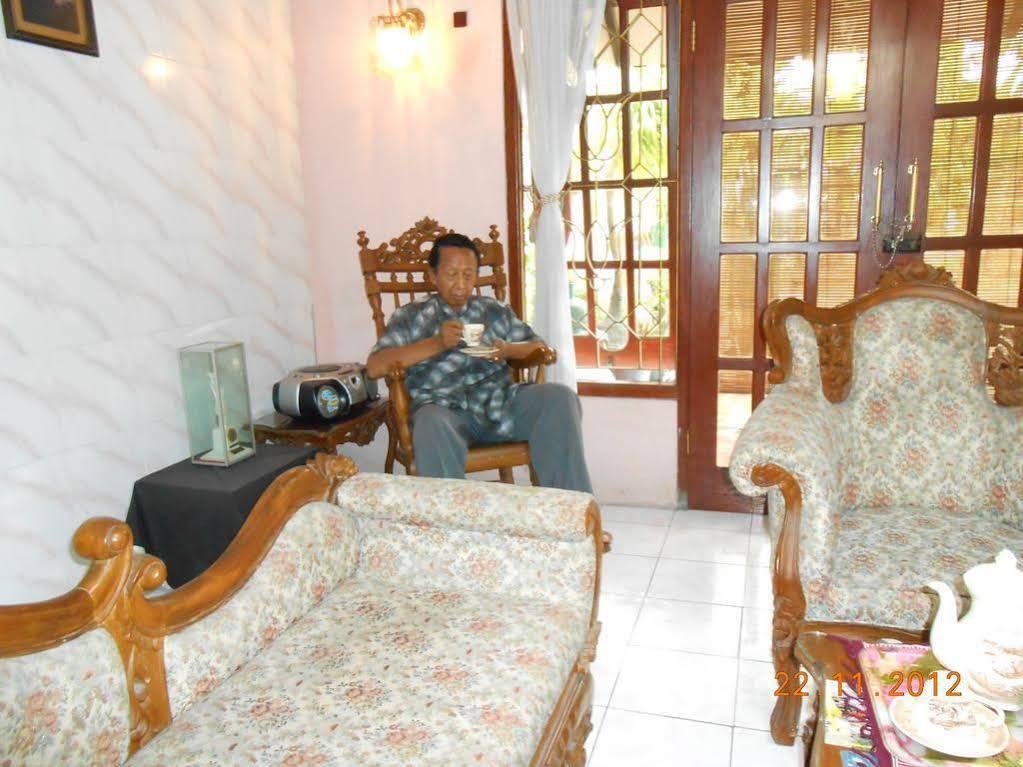 Fortuna Guest House Джокякарта Екстериор снимка